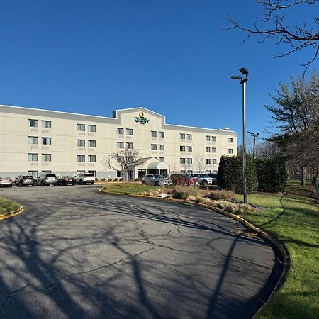 Quality Inn Spring Valley - Nanuet Экстерьер фото