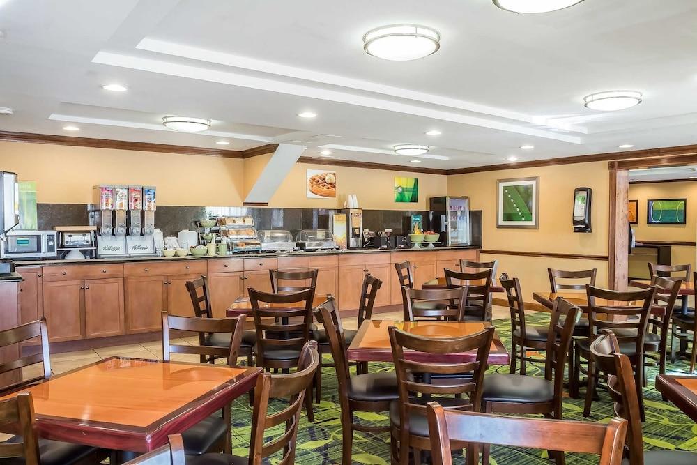 Quality Inn Spring Valley - Nanuet Экстерьер фото