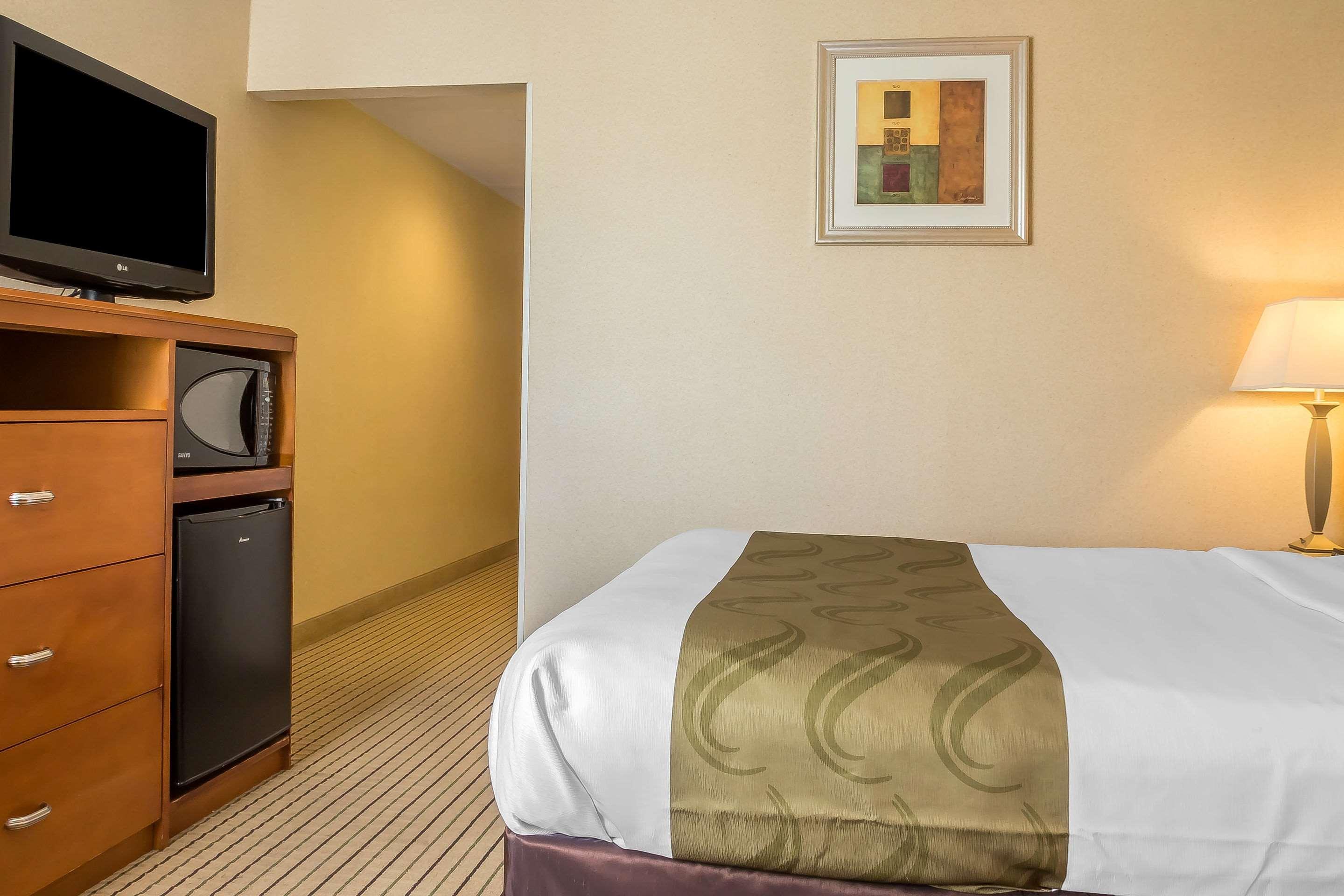 Quality Inn Spring Valley - Nanuet Экстерьер фото