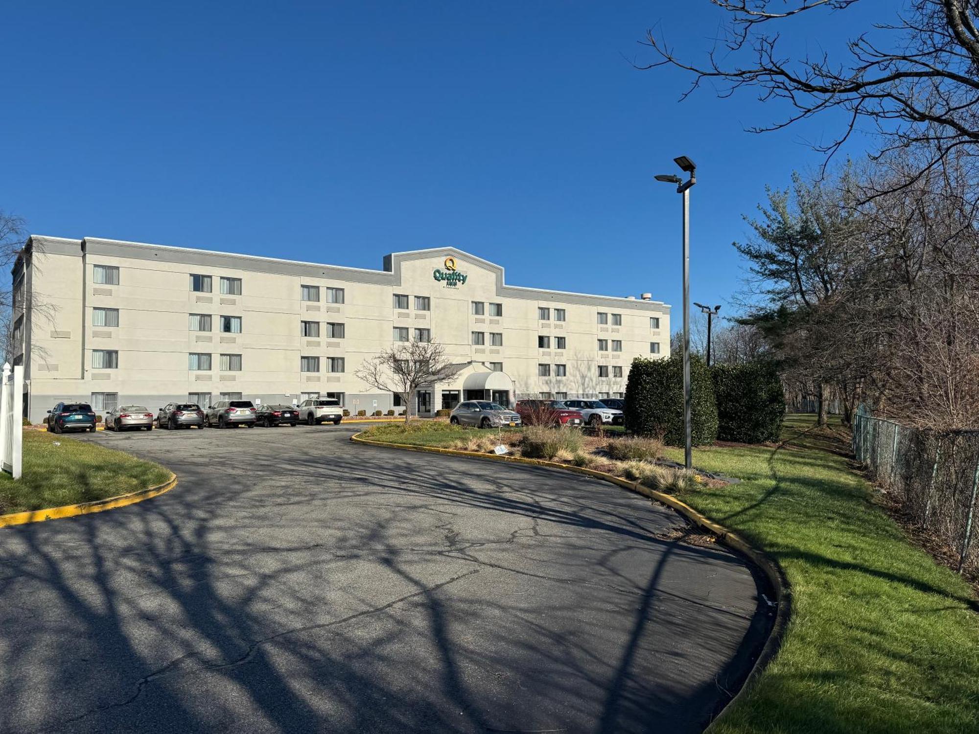 Quality Inn Spring Valley - Nanuet Экстерьер фото