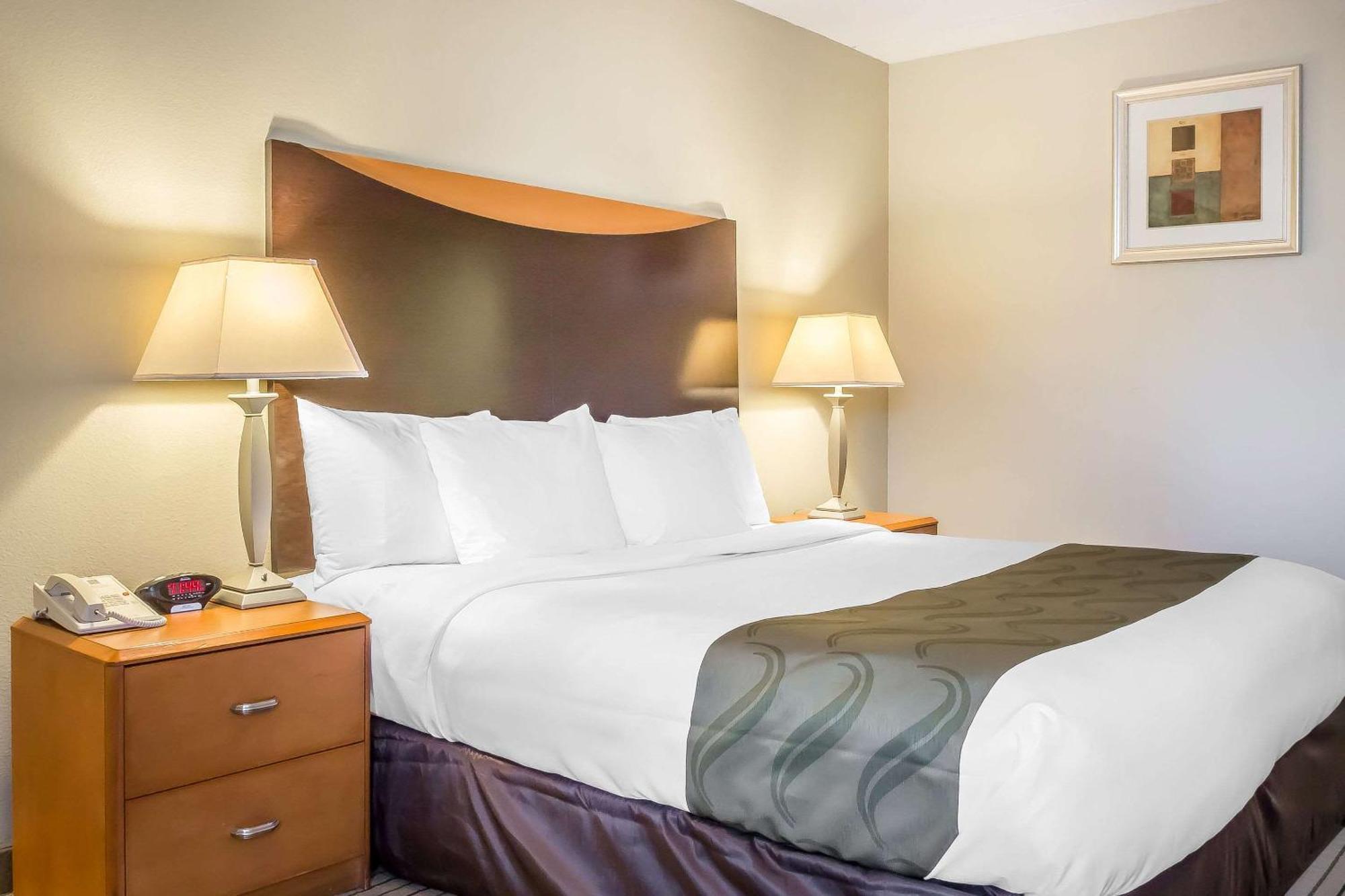 Quality Inn Spring Valley - Nanuet Экстерьер фото