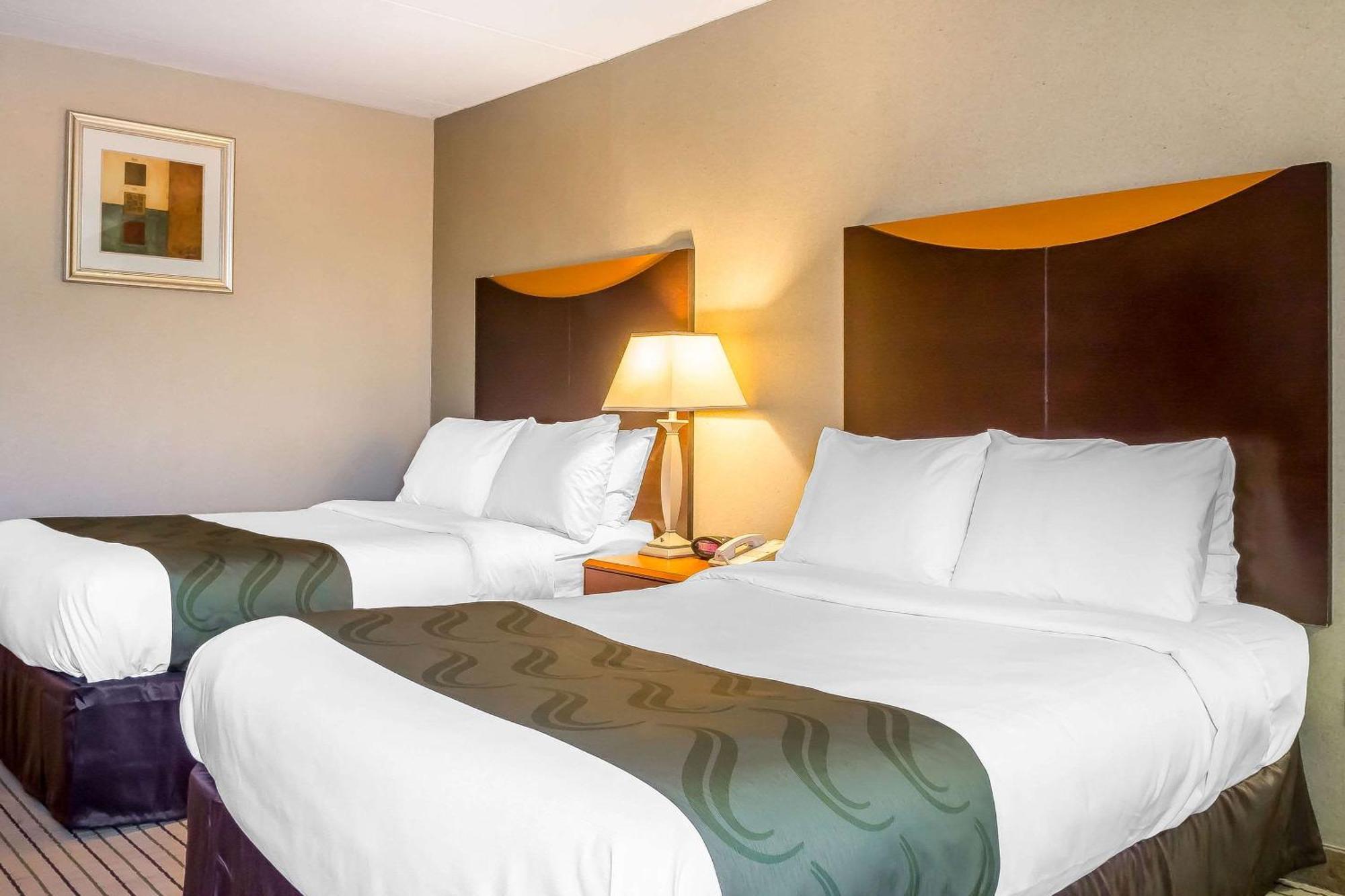 Quality Inn Spring Valley - Nanuet Экстерьер фото