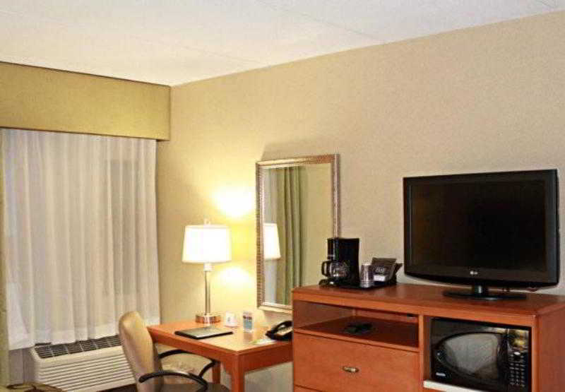 Quality Inn Spring Valley - Nanuet Номер фото